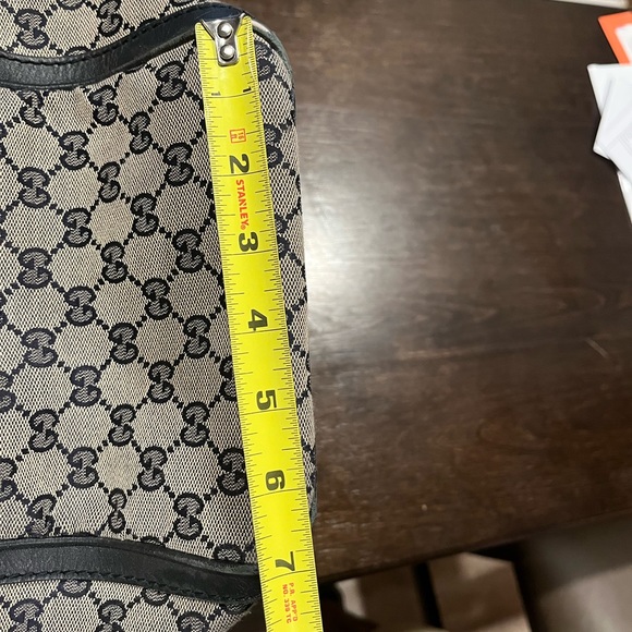 Authentic Gucci handbag - Picture 8 of 9
